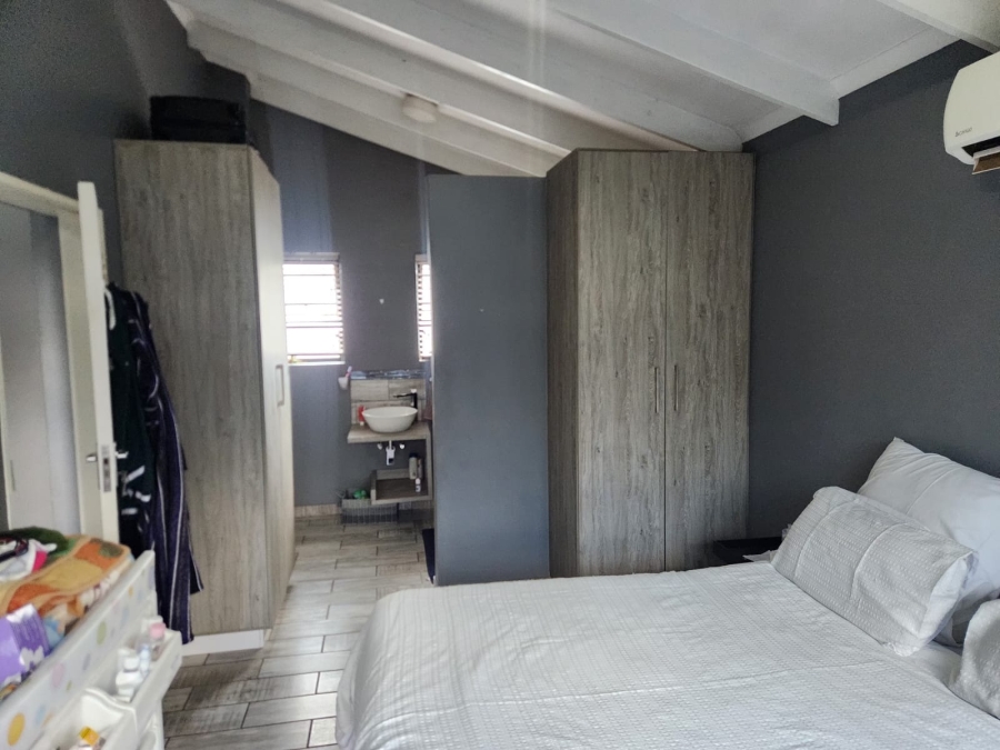 3 Bedroom Property for Sale in Waterkloof East North West